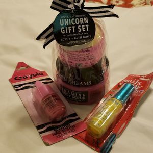 New bath bomb and body scrub with polish